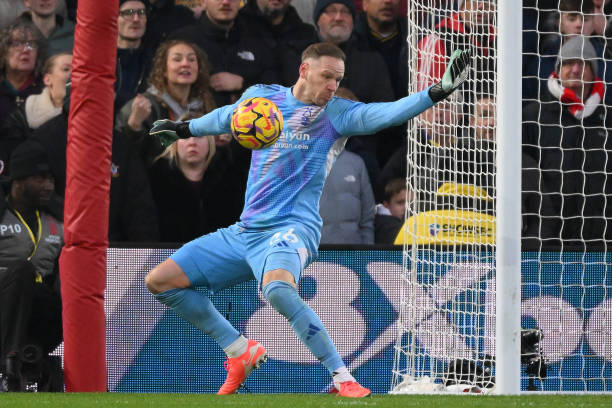 借助顶尖新 借助顶尖新